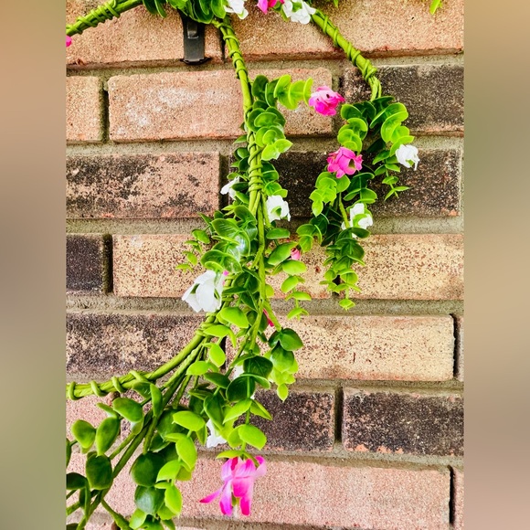 *Pink & White Wildflower Garland - Picture 11 of 13